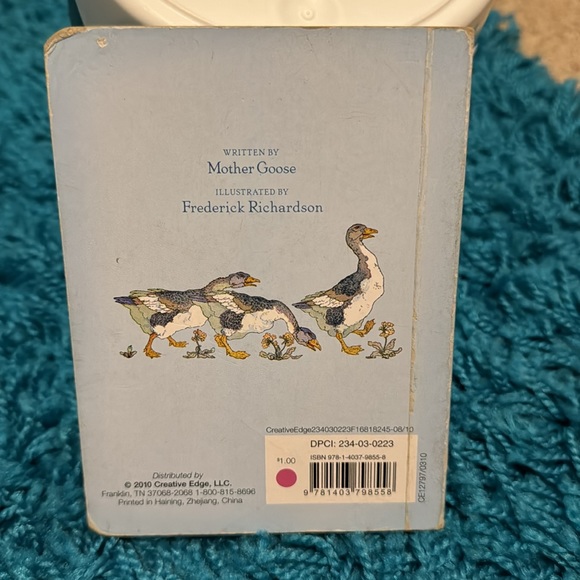 🎁5/$10🎁 Pat-A-Cake Mother Goose for Wee ones, board book, 2010 - Picture 5 of 9